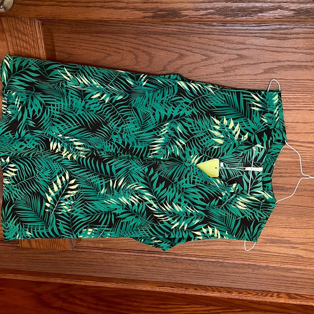 Sleeveless Ladies Top